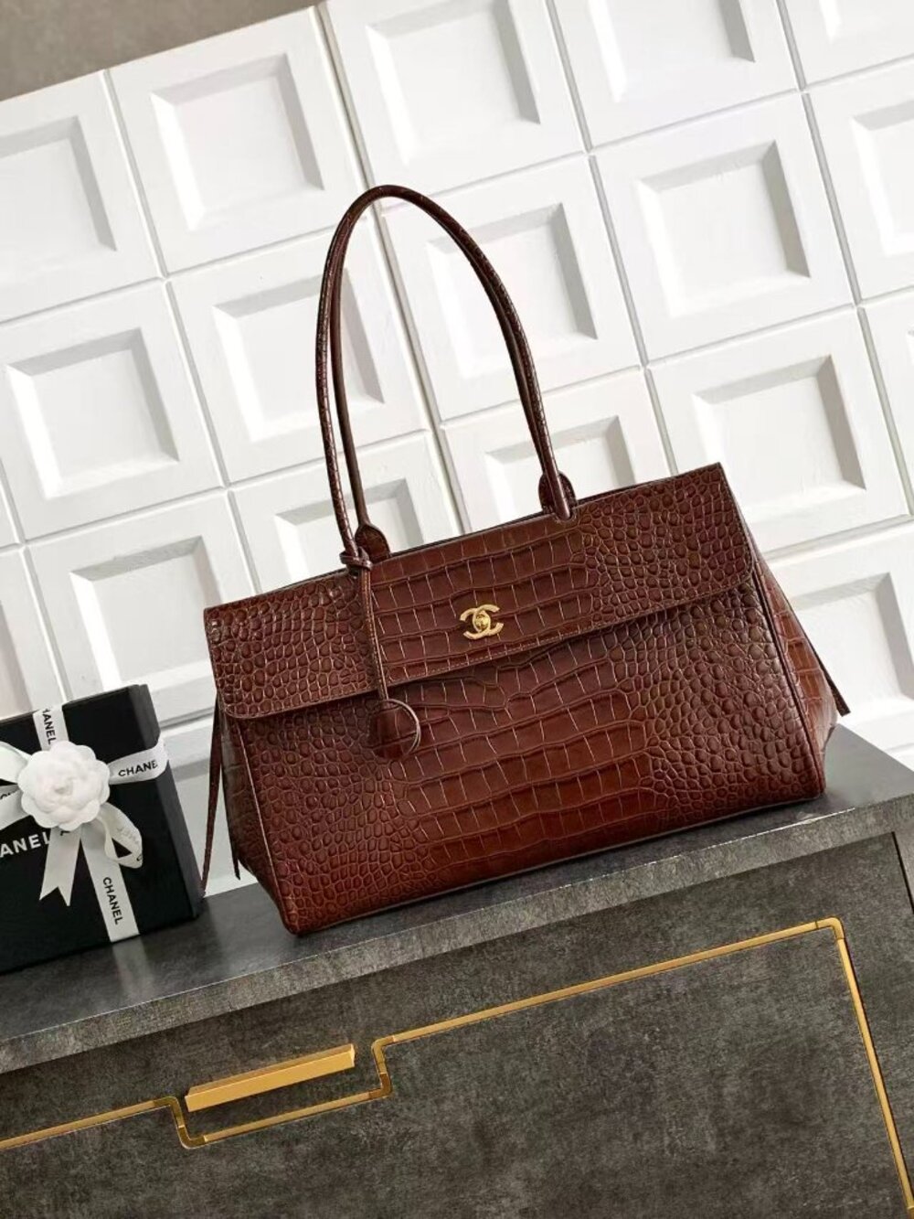 Classic CHANEL   bag: A Stylish and Versatile Choice for Elegance